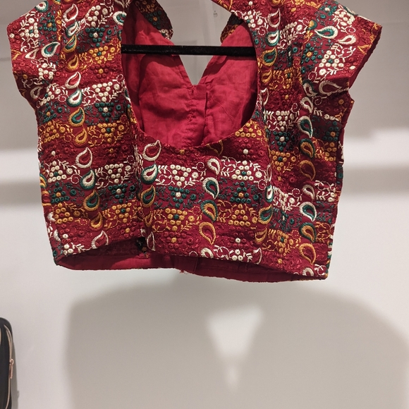 Hand embroidery multi colour saree blouse - Picture 3 of 3